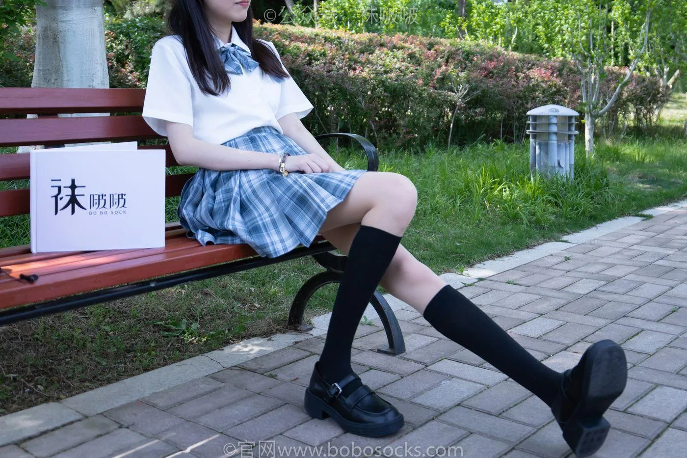 [BoBoSocks袜啵啵]NO.007 稚予-JK制服、皮鞋、黑色中筒棉袜、肉丝 [143P]插图4